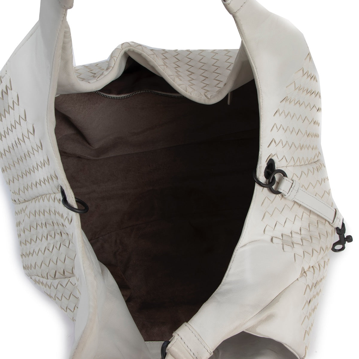 Buy online authentic second hand Bottega Veneta White Intrecciato Shoulder Bag in very good condition at Labellov in Antwerp