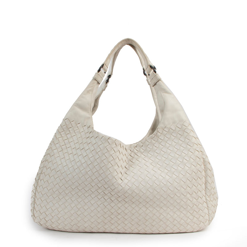 Buy online authentic second hand Bottega Veneta White Intrecciato Shoulder Bag in very good condition at Labellov in Antwerp