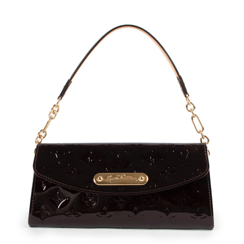 Shop safe online at Labellov in Antwerp this 100% authentic second hand Louis Vuitton Vernis Amarante Sunset Boulevard Shoulder Bag