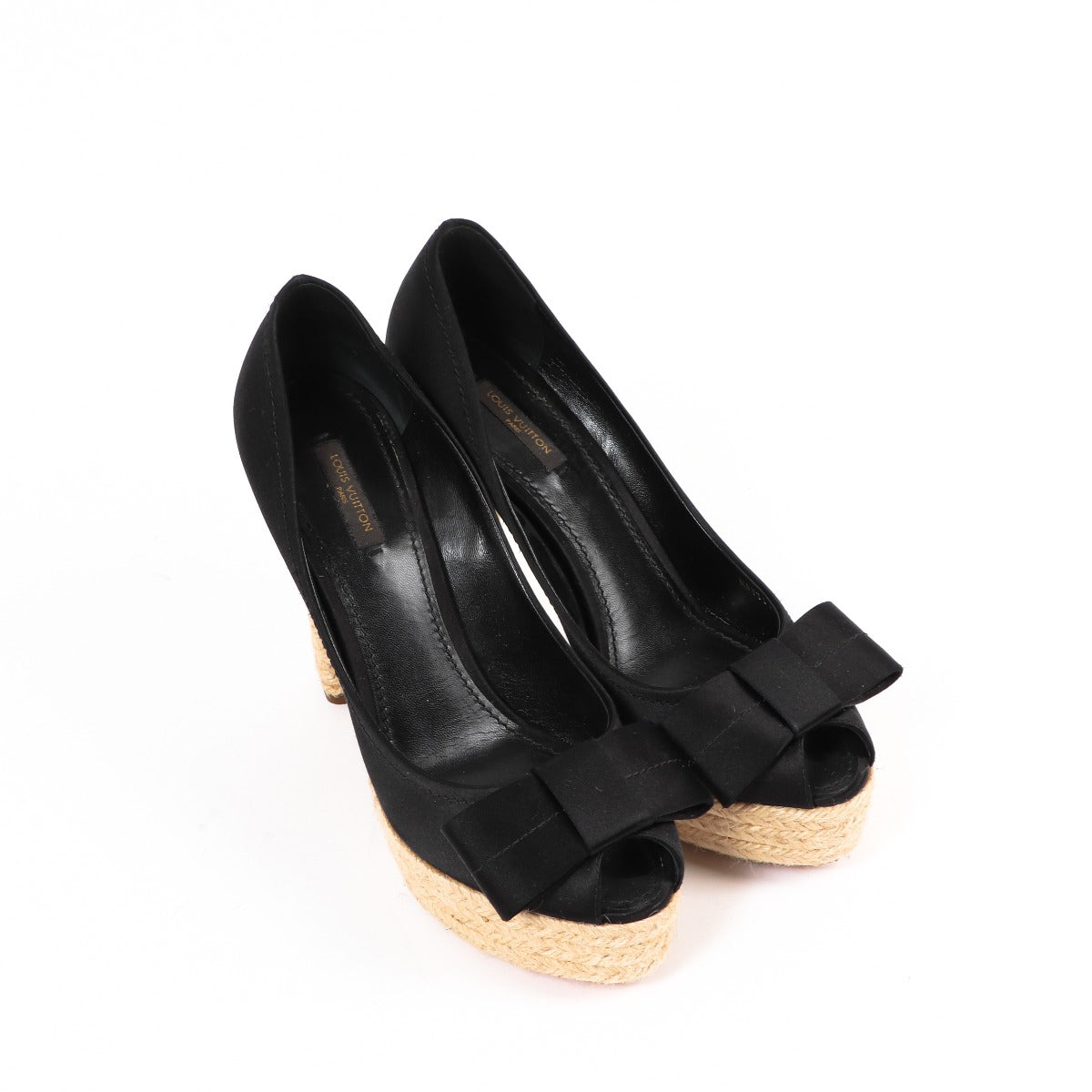Buy authentic second-hand Louis Vuitton Black Satin Bow Heels in Size 40 in very good condition at Labellov in Antwerp.