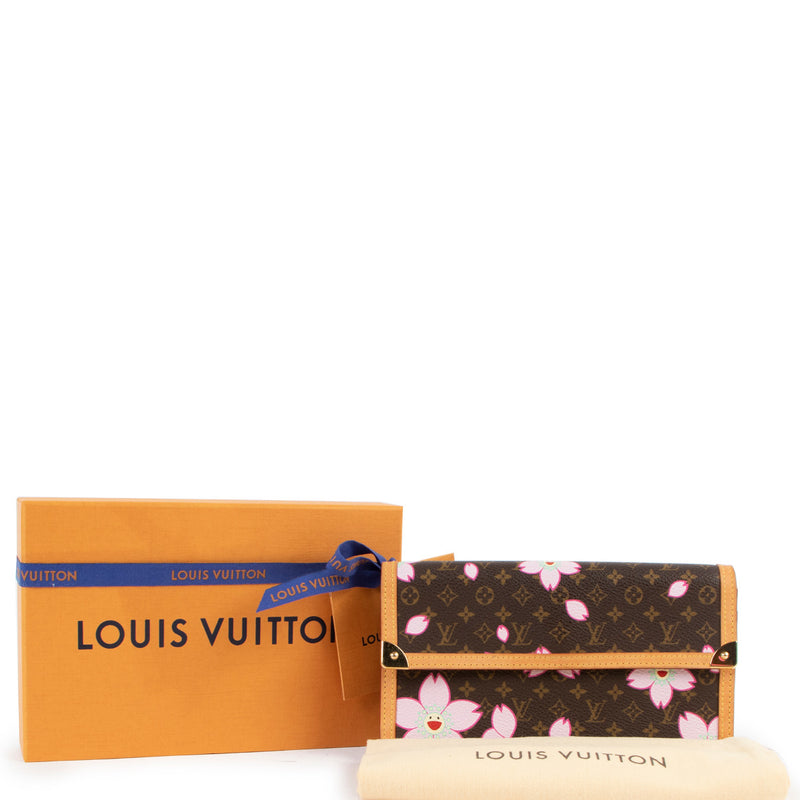 Louis Vuitton Limited Edition Takashi Murakami Cherry Blossom Monogram Canvas International Wallet aan de beste prijs bij Labellov tweedehands luxe in Antwerpen