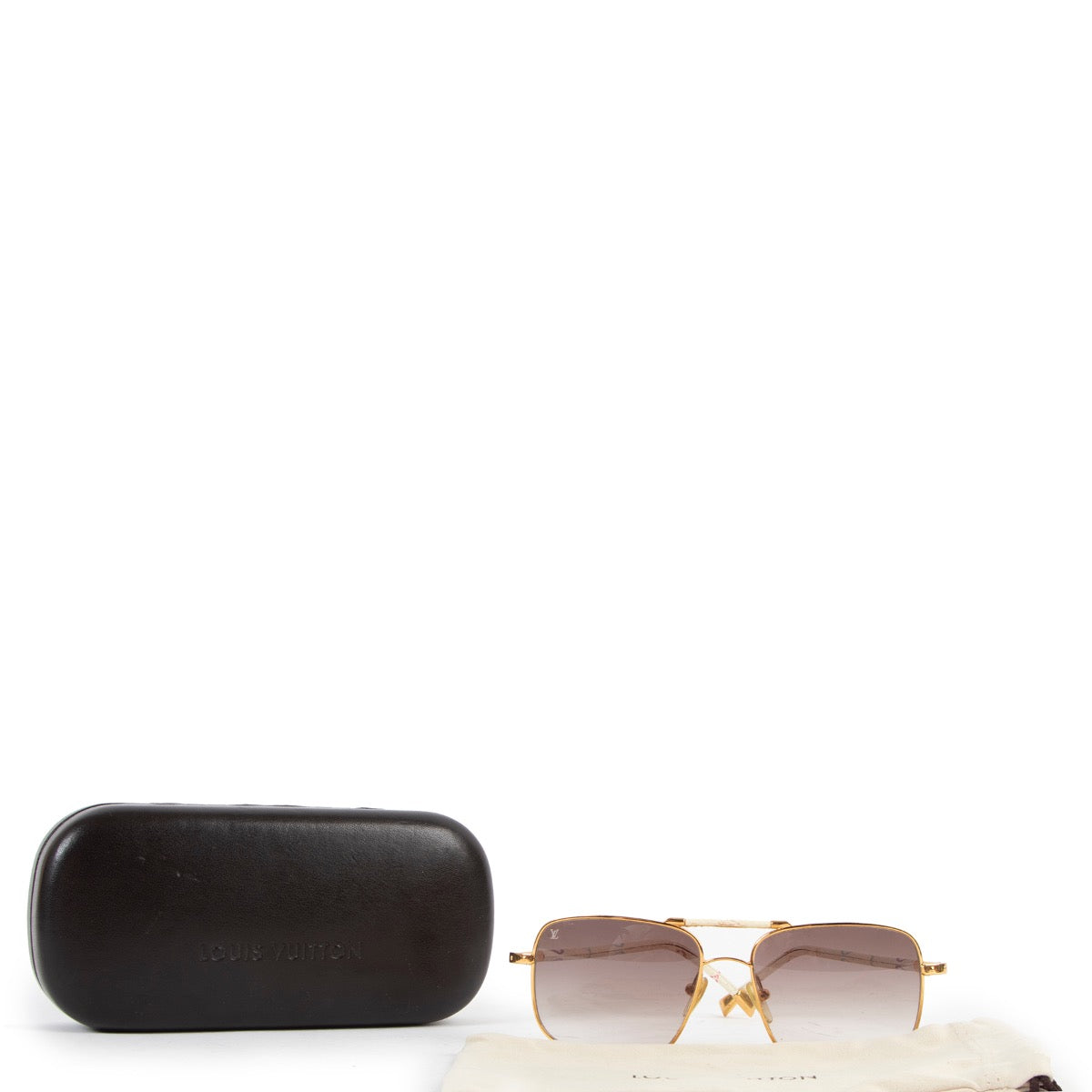 Buy online authentic second hand Louis Vuitton Murakami Monogram Metallic Sunglasses in very good condition at Labellov in Antwerp