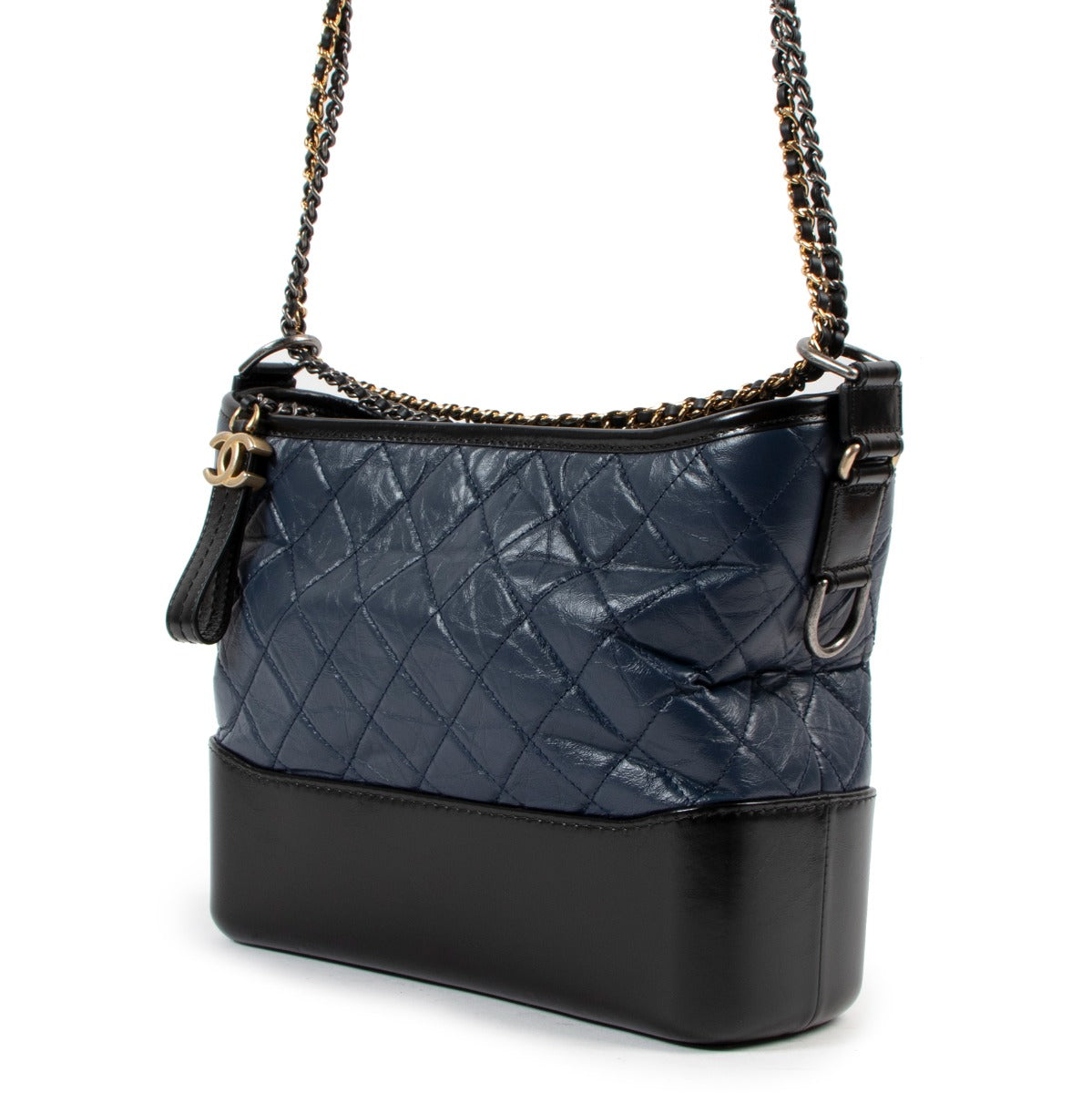 shop authentic second hand luxury designer vintage chanel handbag on labellov.com