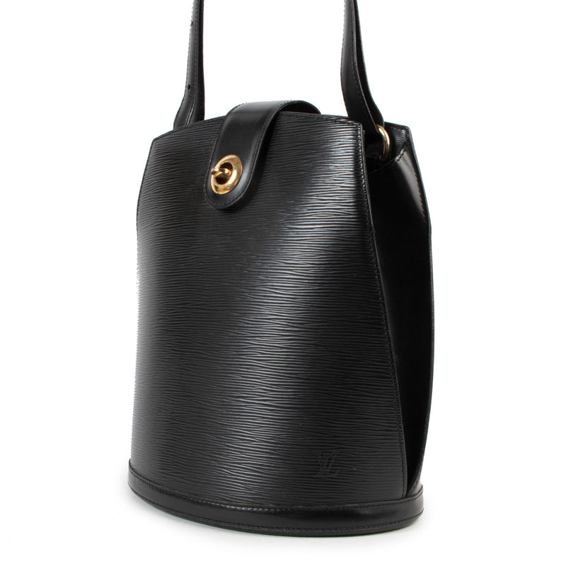 Buy online an authentic second hand Louis Vuitton black Nocturne GM epi shoulder bag in very good condition at Labellov in Antwerp.