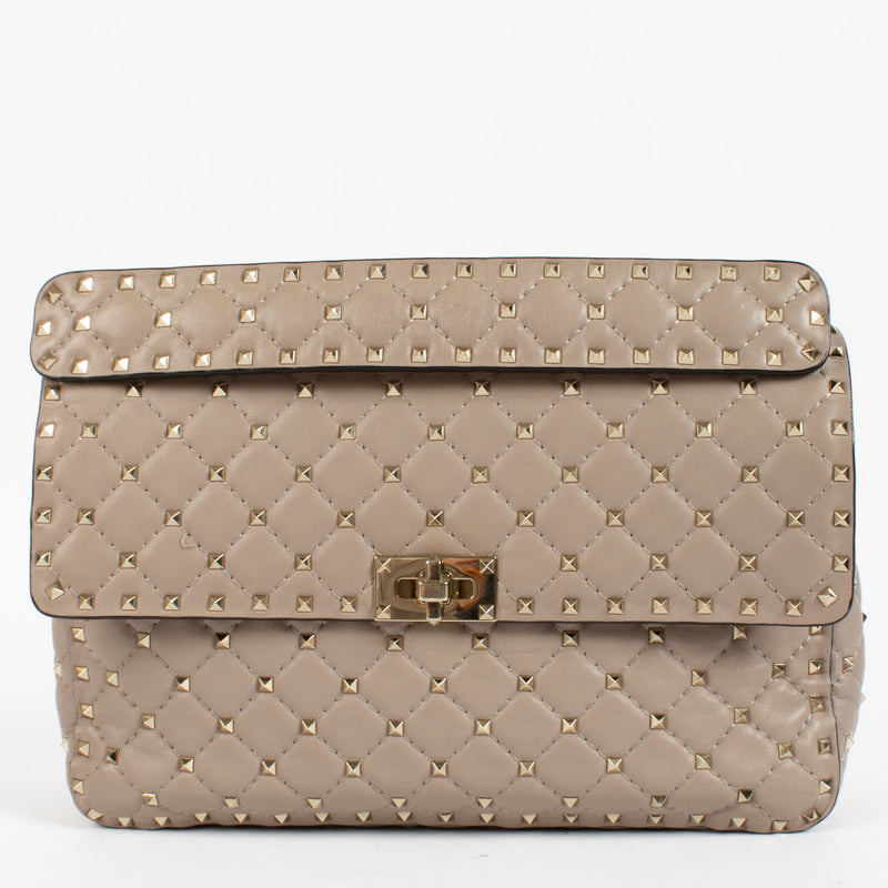 shop 100% authentic second hand Valentino Garavani Nude Large Rockstud Bag on Labellov.com
