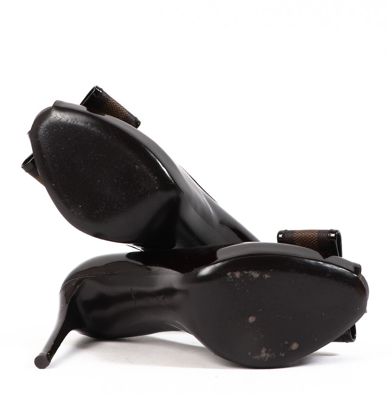 Buy an authentic second-hand Louis Vuitton Damier Ebene Patent Leather Valentine Peep-toe in Size 38 in very good condition at Labellov in Antwerp.