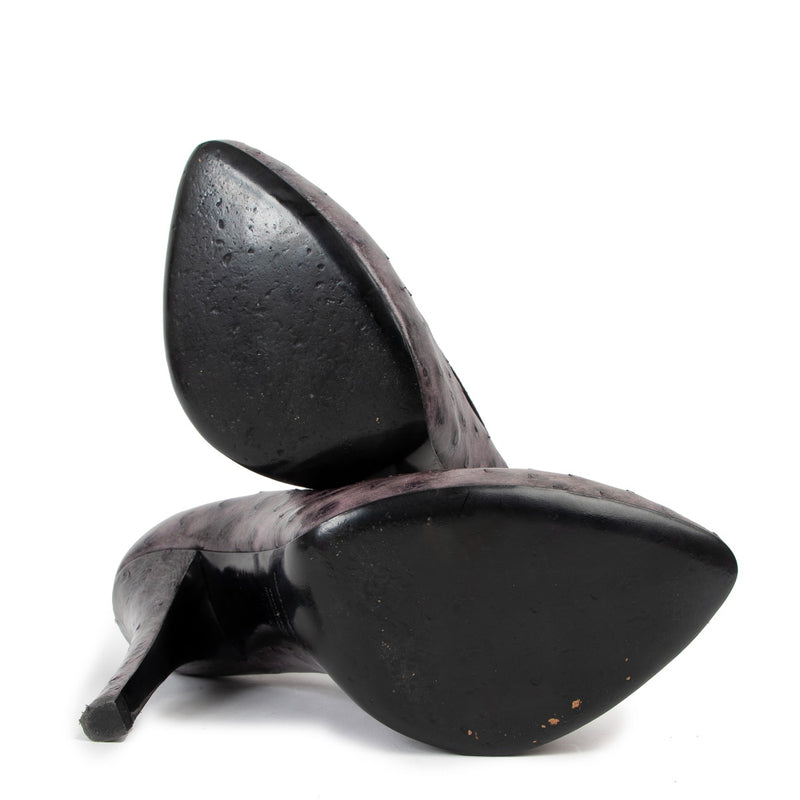 Shop now for your pre-loved, 100% authentic Dolce & Gabbana heels, at Labellov.