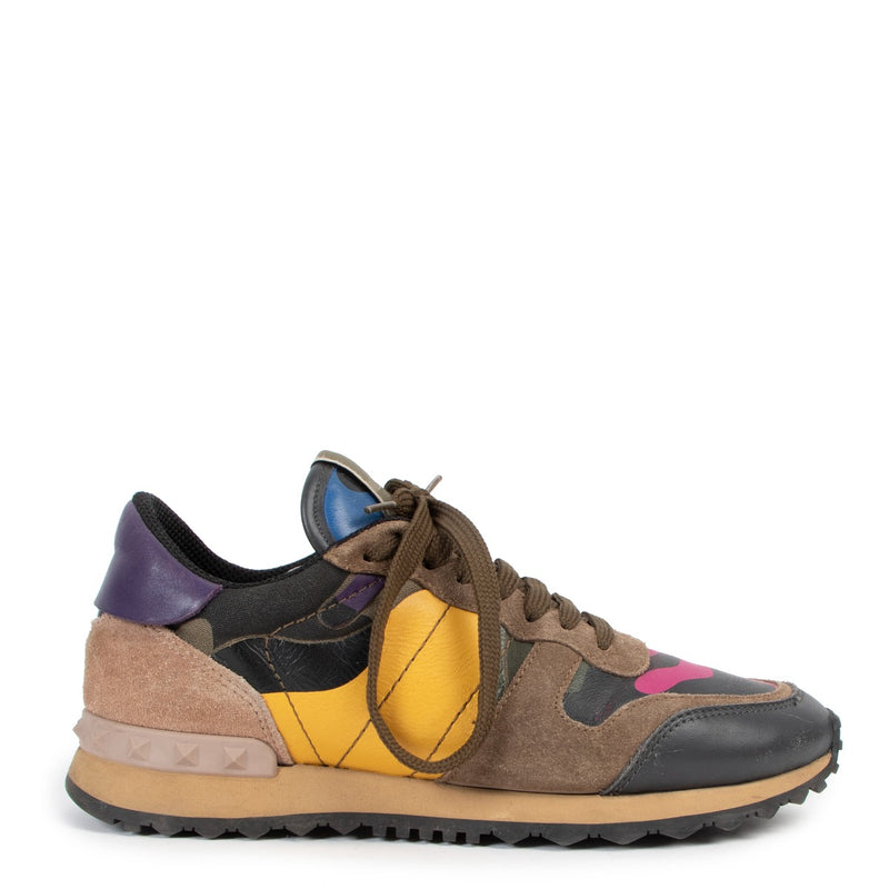 Buy online authentic second hand Valentino Garavani Multicolour Camouflage Capsule Sneaker in very good condition at Labellov in Antwerp