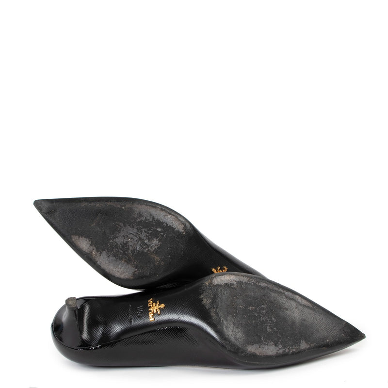 Second hand Prada Black Saffiano Leather Kitten Heel Pumps at Labellov
