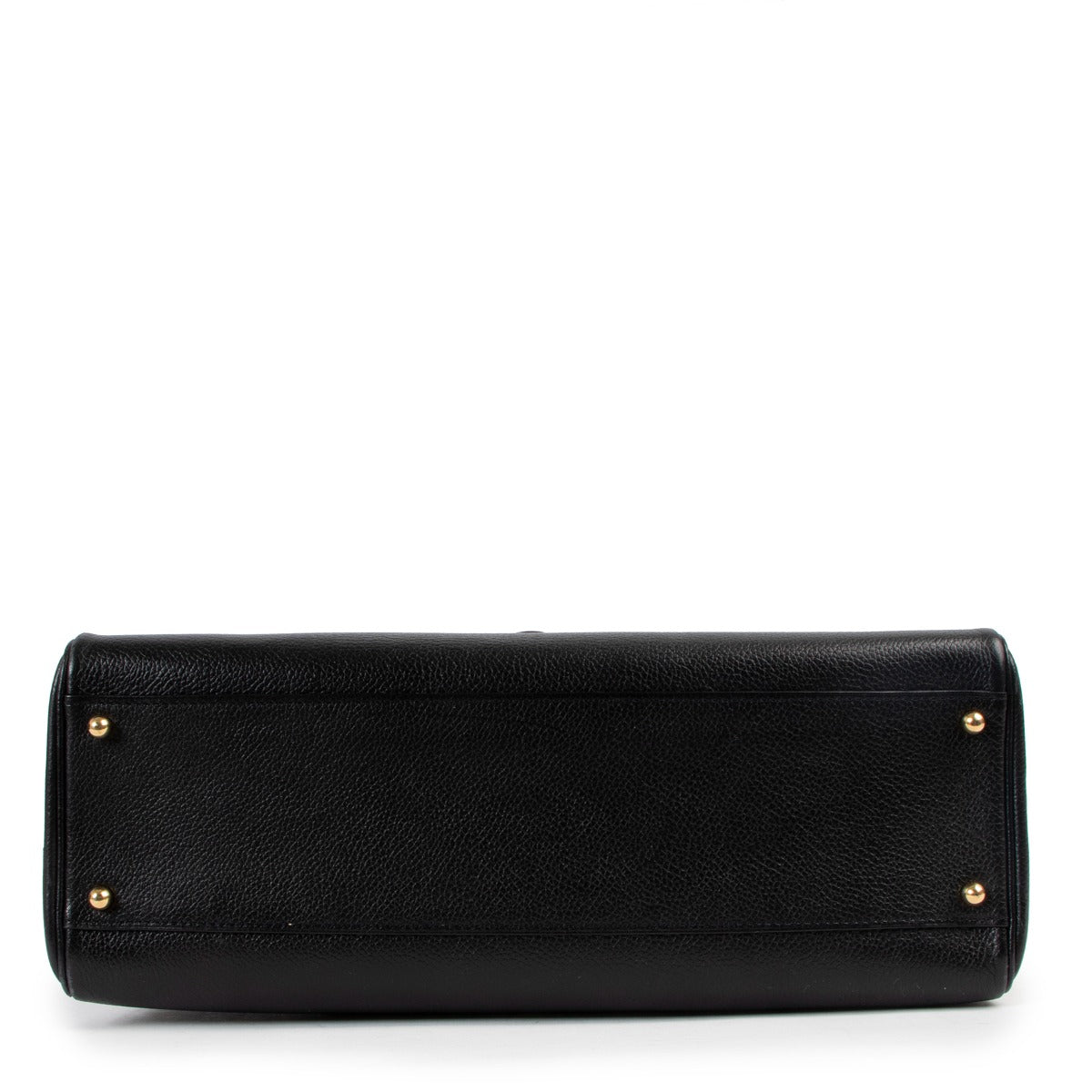 Sell your designer handbags and earn money to buy second-hand and new luxury handbags and accessories at Labellov.