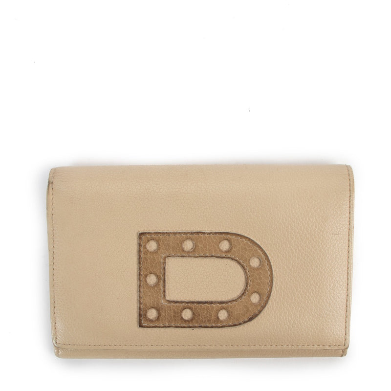 Shop now for your pre-loved, 100% authentic Delvaux Beige Leather D Wallet, at Labellov in Antwerp