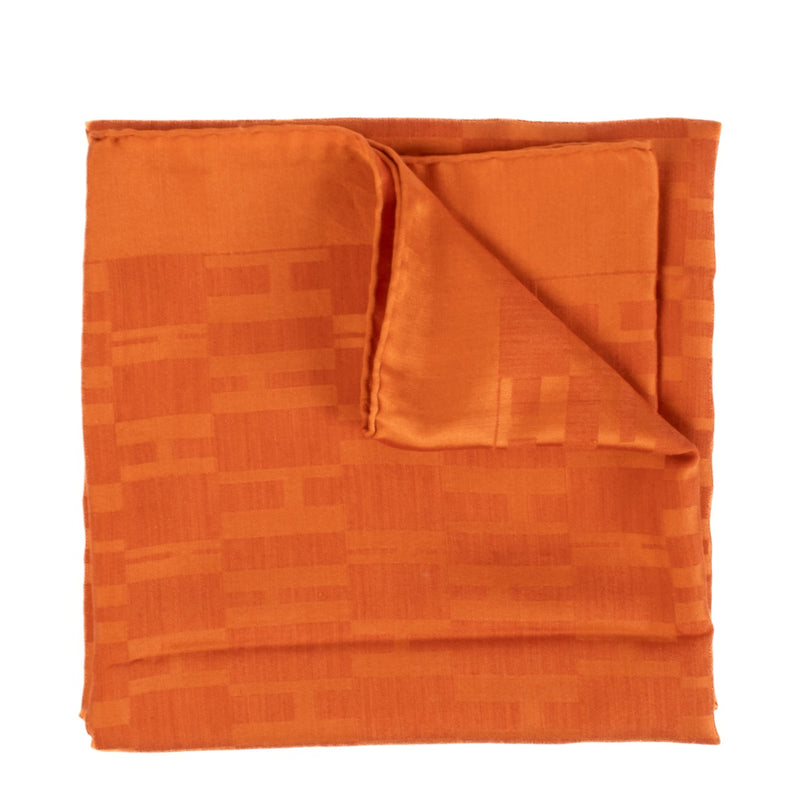 Shop safe online at Labellov in Antwerp and Knokke this 100% authentic second hand Hermès Orange H Silk Scarf