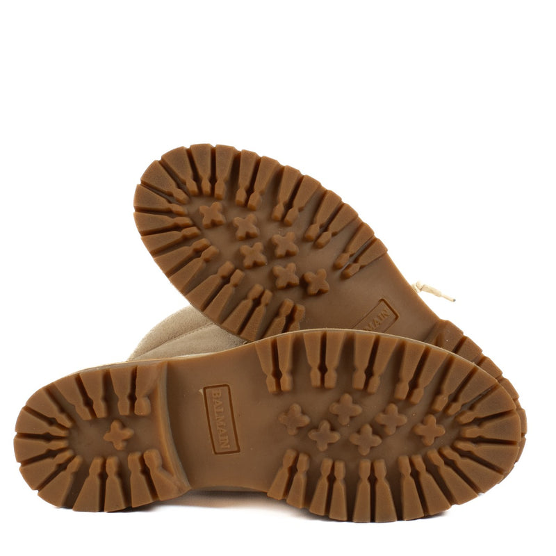 Shop safe online at Labellov in Antwerp, Brussels and Knokke this 100% authentic second hand Balmain Beige Suede Boots - Size 39,5