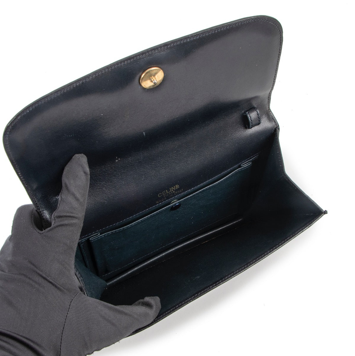 Shop safe online at Labellov in Antwerp this 100% authentic second hand Celine Blue Smooth Leather Vintage Clutch