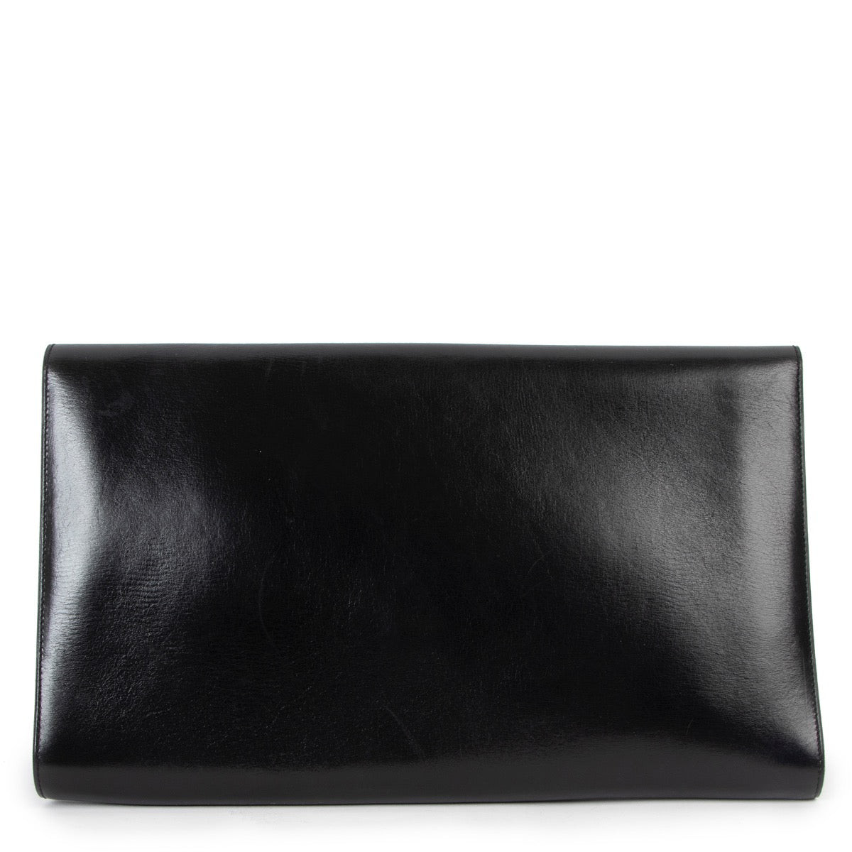 Shop safe online at Labellov in Antwerp this 100% authentic second hand Delvaux Black Smooth Leather D Clutch