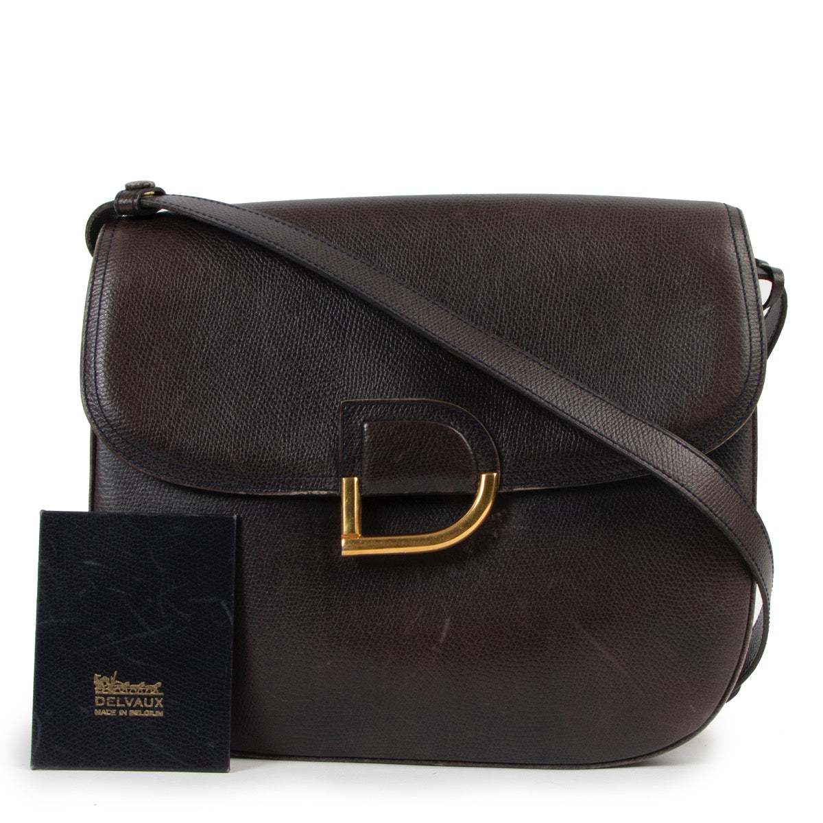Shop safe online at Labellov in Antwerp this 100% authentic second hand Delvaux Navy Blue Shoulder Bag