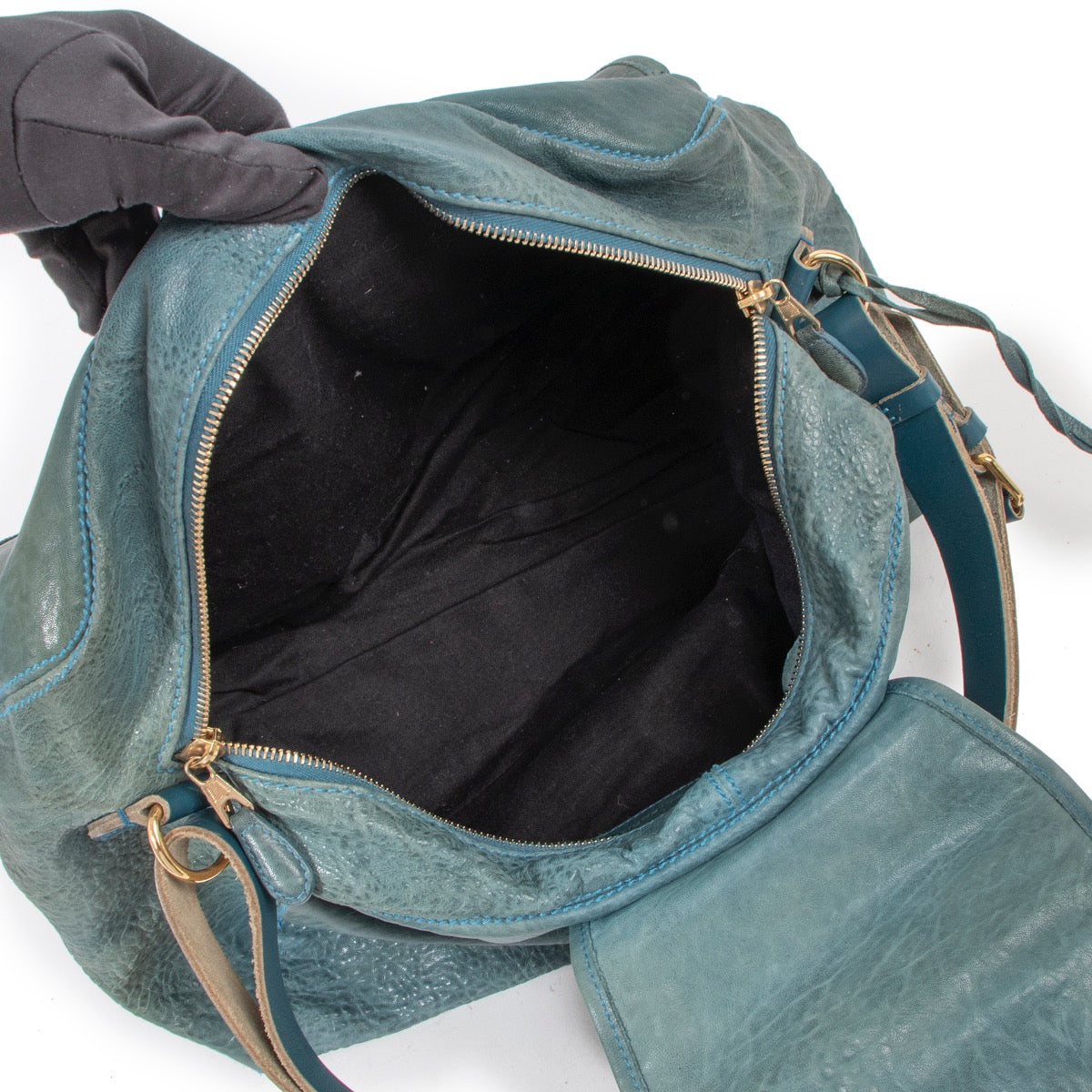 Shop safe online at Labellov in Antwerp this 100% authentic second hand Balenciaga Blue Leather Cargo Pocket Shoulder Bag