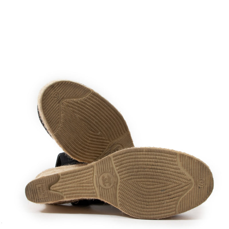 Chanel Zwarte Canvas Camelia Espadrille sleehakken met enkelbandje - Maat 37