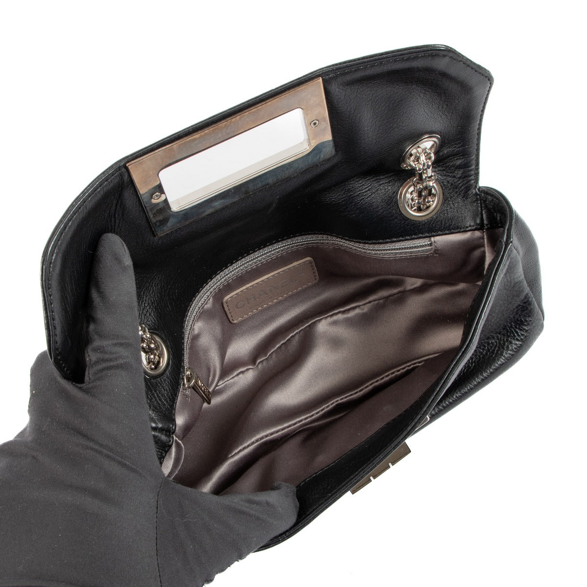 Sac à rabat Chanel Mademoiselle Lock Bijoux Chain en veau noir