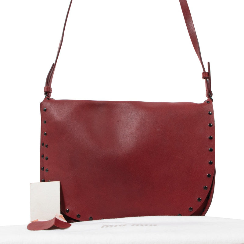 Shop safe online at Labellov in Antwerp this 100% authentic second hand Miu Miu Red Leather Crossbody Bag