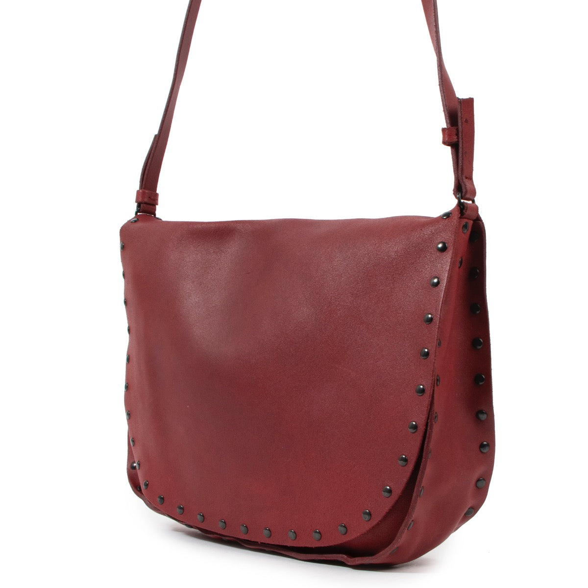 Shop safe online at Labellov in Antwerp this 100% authentic second hand Miu Miu Red Leather Crossbody Bag