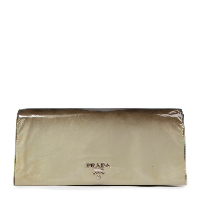 Shop safe online at Labellov in Antwerp this 100% authentic second hand Prada Ombre Green Patent Leather Clutch