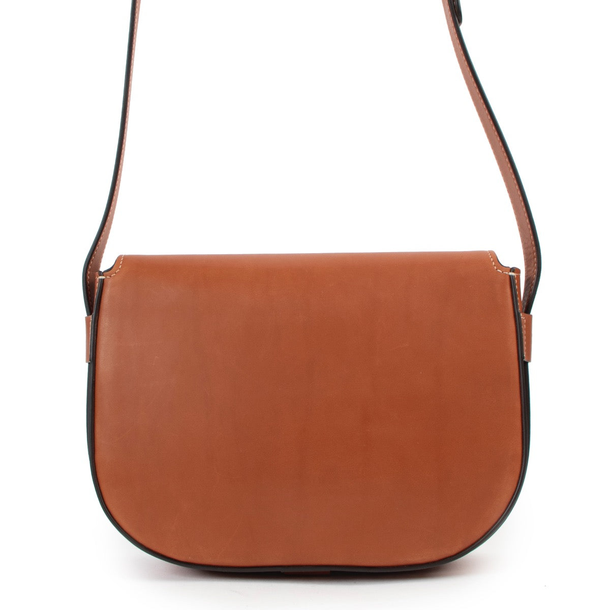 Shop now for your pre-loved, 100% autentic Celine Cognac Medium Maillon Triomphe bag at Labellov in Antwerp