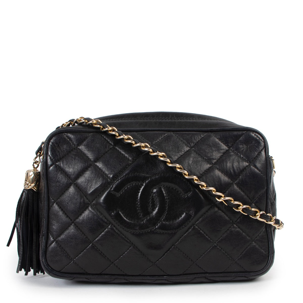 Shop safe online at Labellov in Antwerp this 100% authentic second hand Chanel Black Quilted Leather Vintage Camera Crossbody Bag