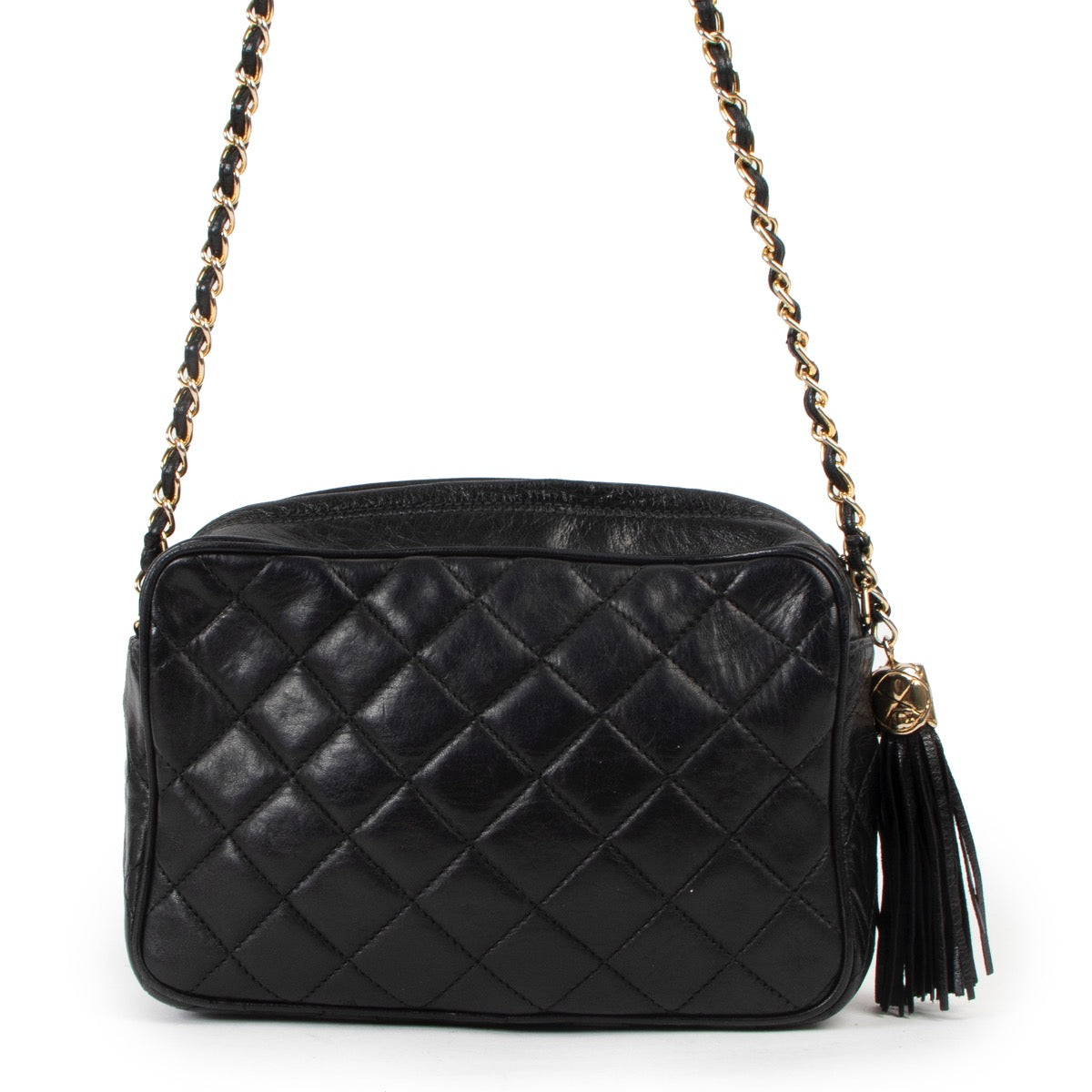 Shop safe online at Labellov in Antwerp this 100% authentic second hand Chanel Black Quilted Leather Vintage Camera Crossbody Bag
