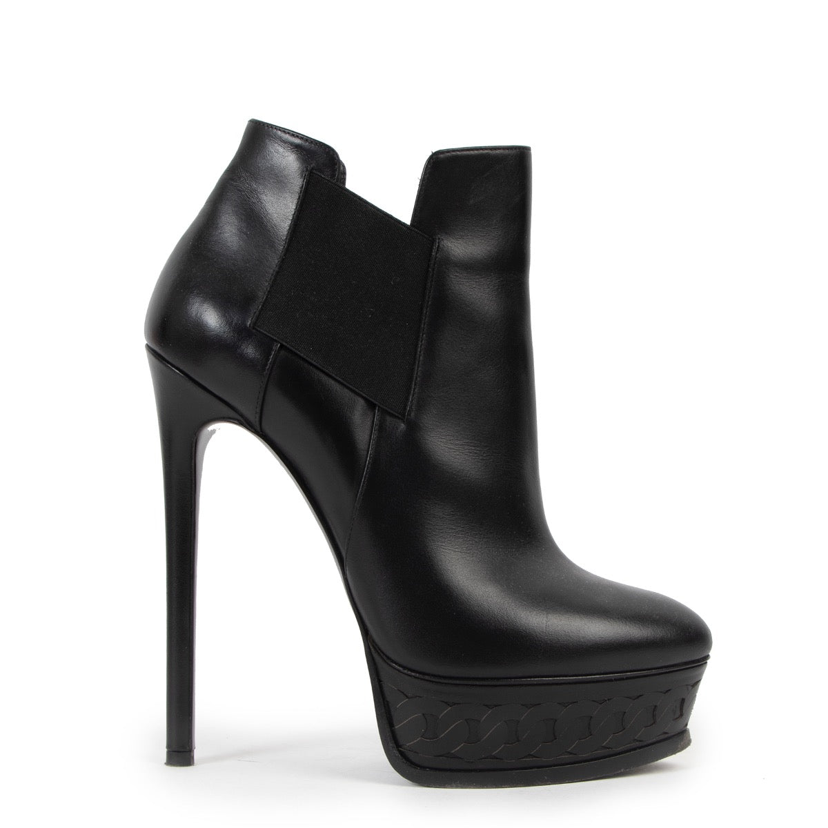 Buy an authentic pair of second hand Casadei Black Leather Boots - Size 38 in very good condition at Labellov