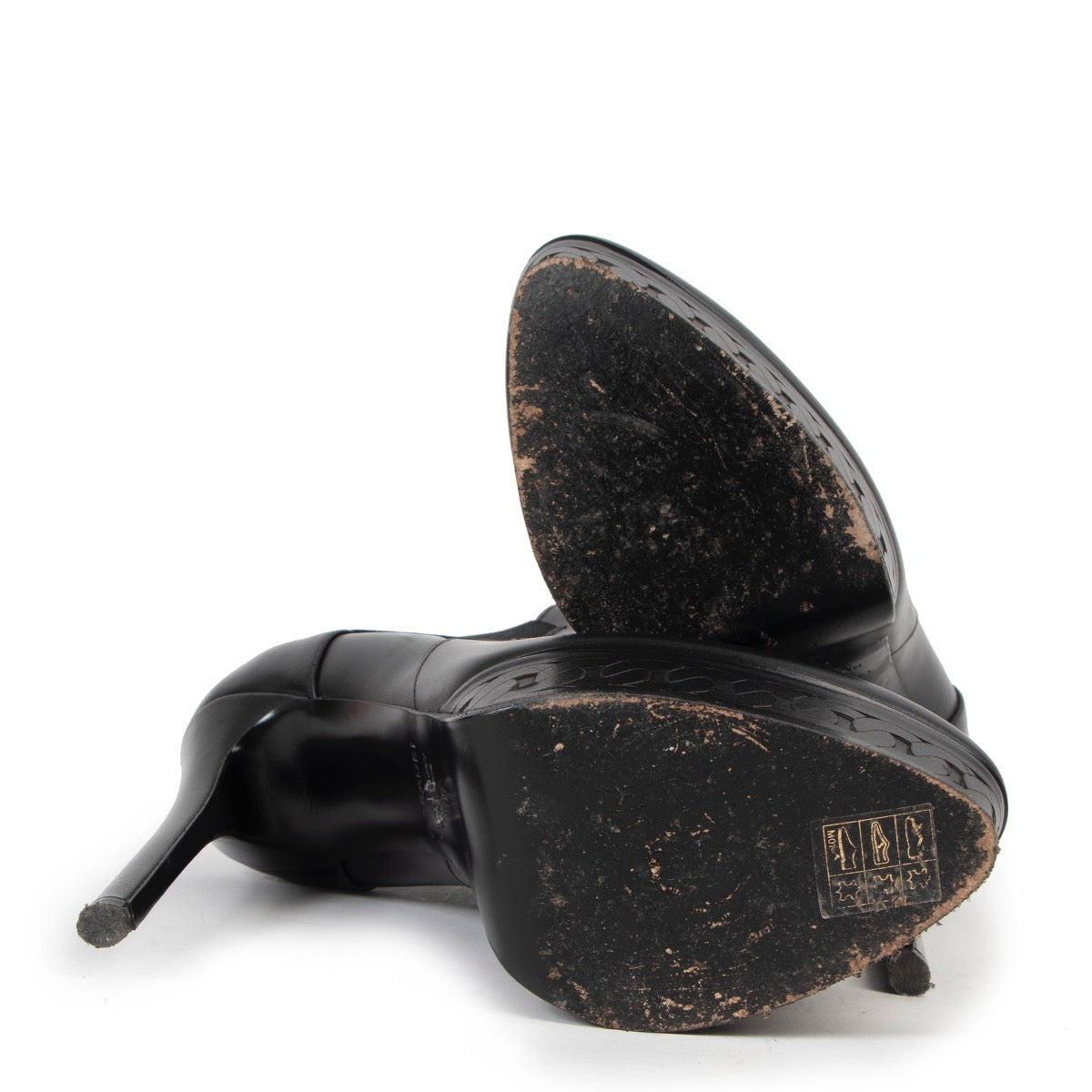 Buy an authentic pair of second hand Casadei Black Leather Boots - Size 38 in very good condition at Labellov