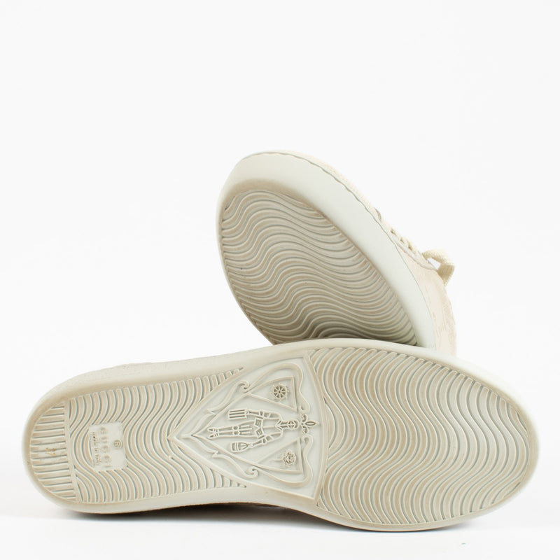 Gucci Beige Ace GG Sneakers met reliëf - Maat 37