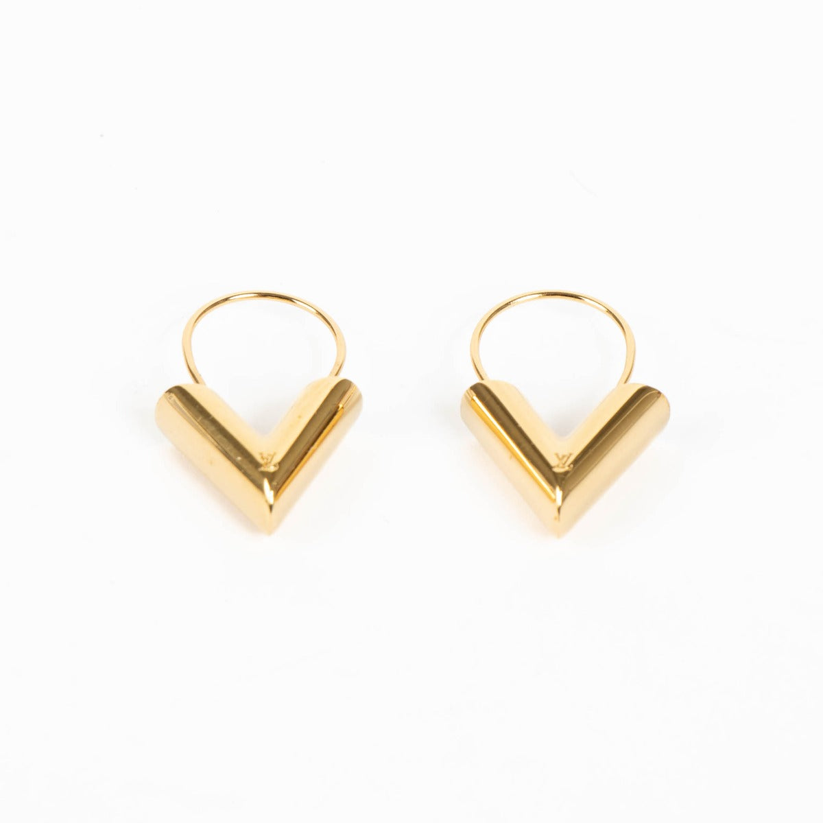 Shop this 100% authentic Louis Vuitton Gold V Earrings at Labellov.com