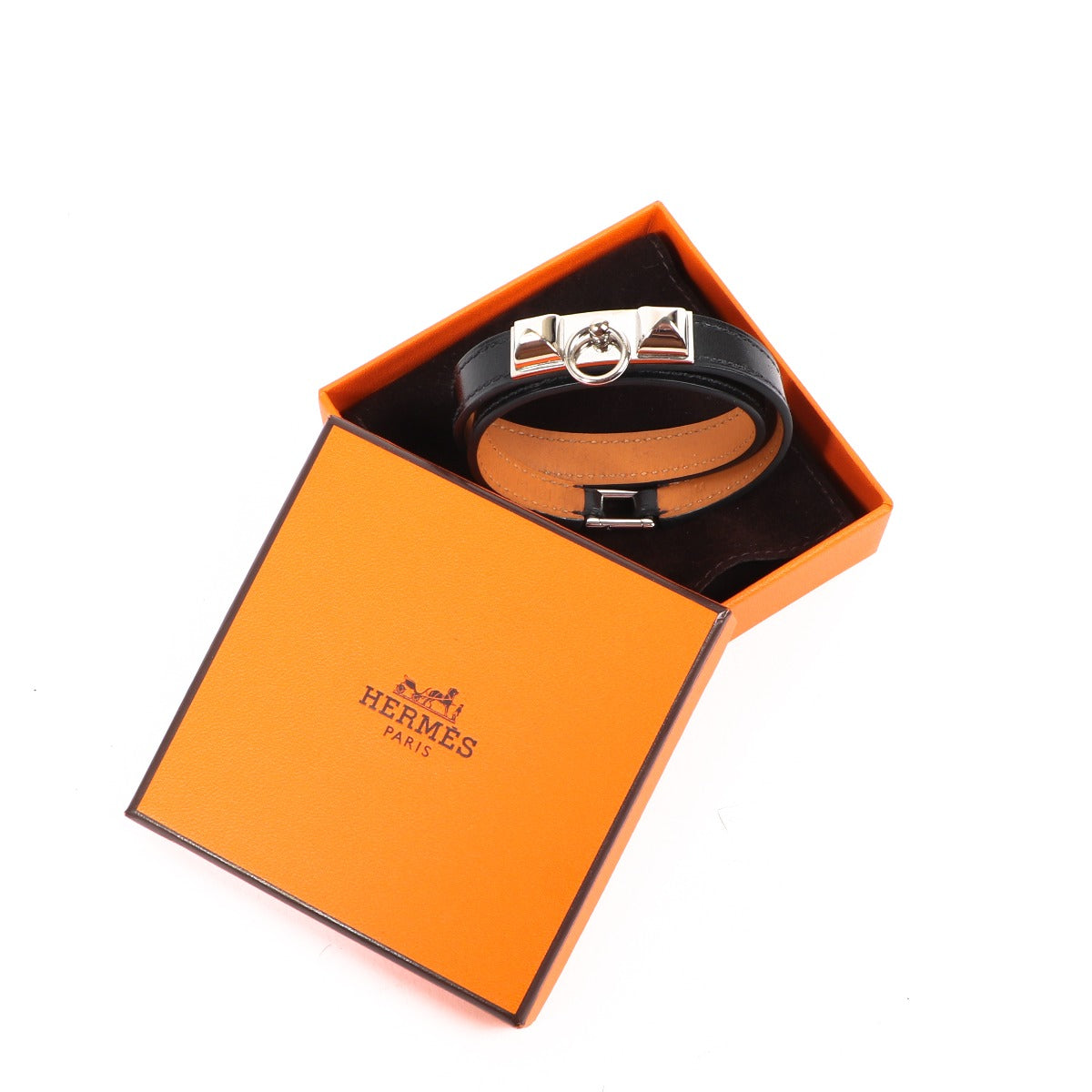 Buy an authentic second-hand Hermès Black Box Calf Double Tour Rivale Bracelet in very good condition at Labellov in Antwerp.