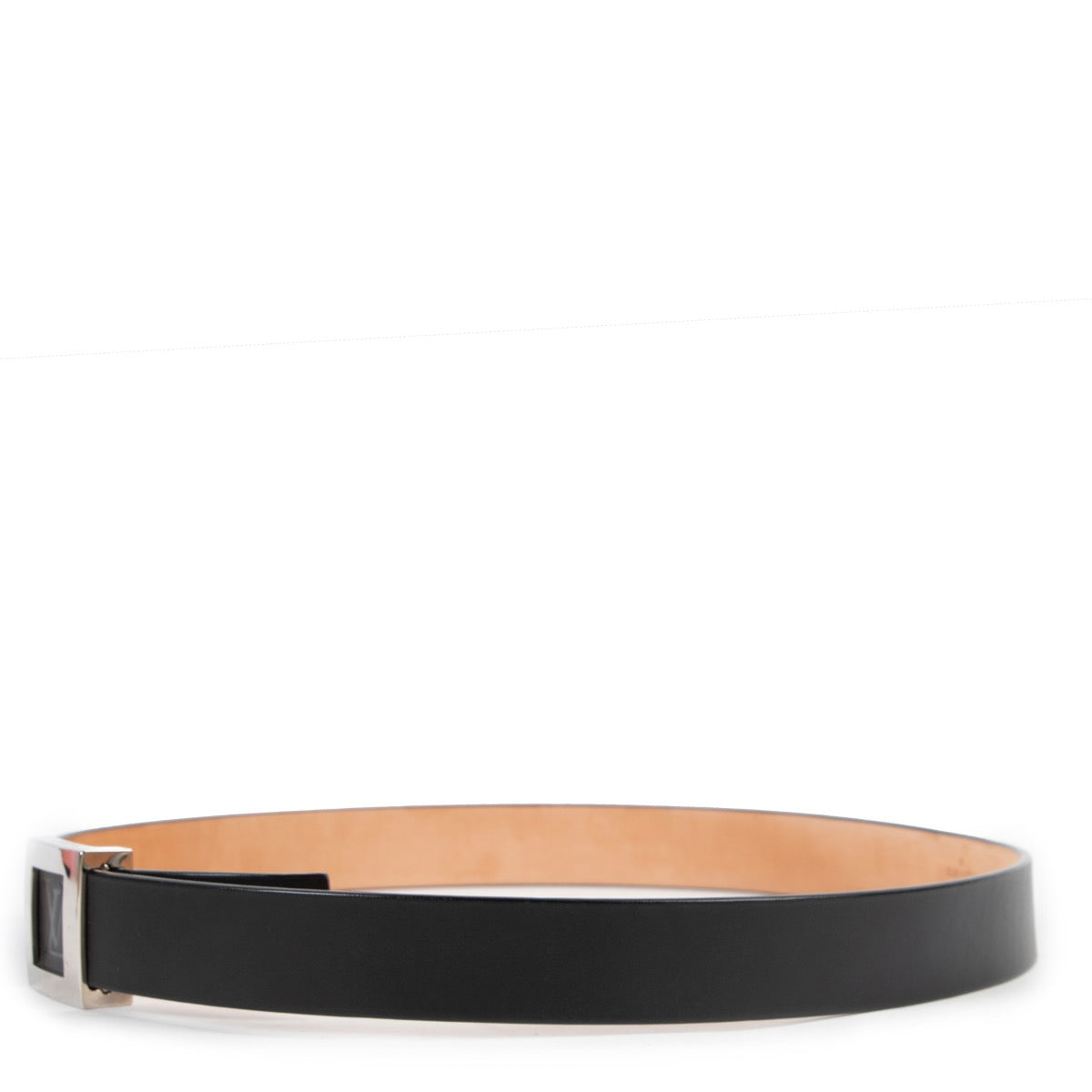 Shop safe online at Labellov in Antwerp this 100% authentic second hand Louis Vuitton Black Leather Belt - Size 90