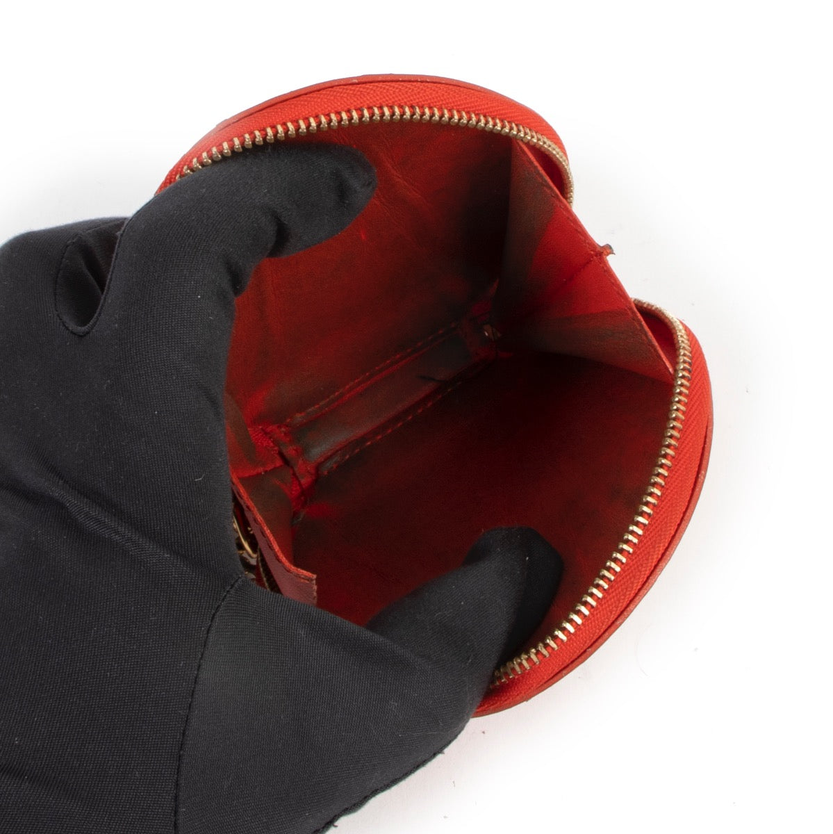 Shop safe online at Labellov in Antwerp this 100% authentic second hand Louis Vuitton Limited Edition Red Stephen Sprouse Roses Coin Wallet