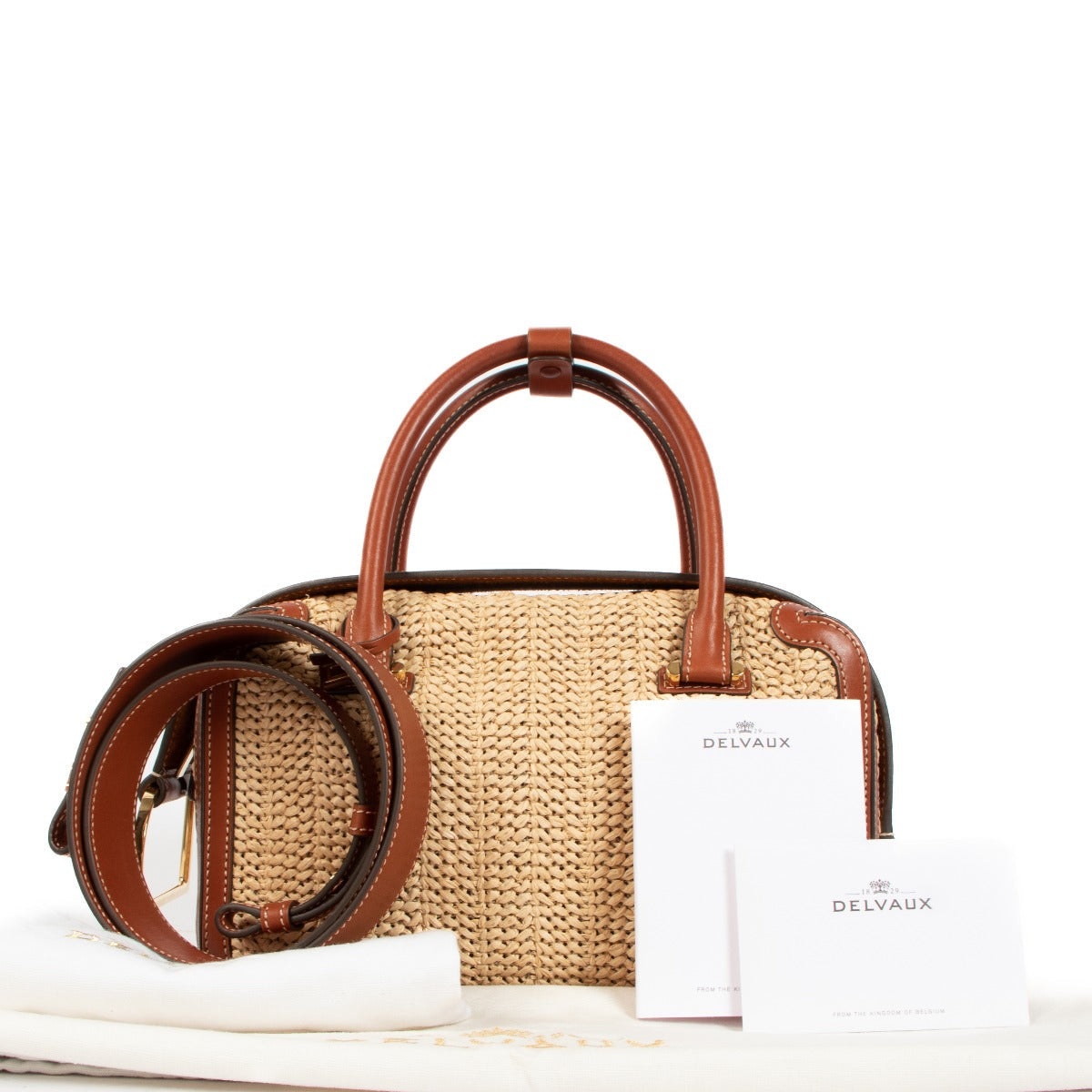 shop authentic second hand Delvaux Coolbox MM Bohème Brandy Top Handle on Labellov.com