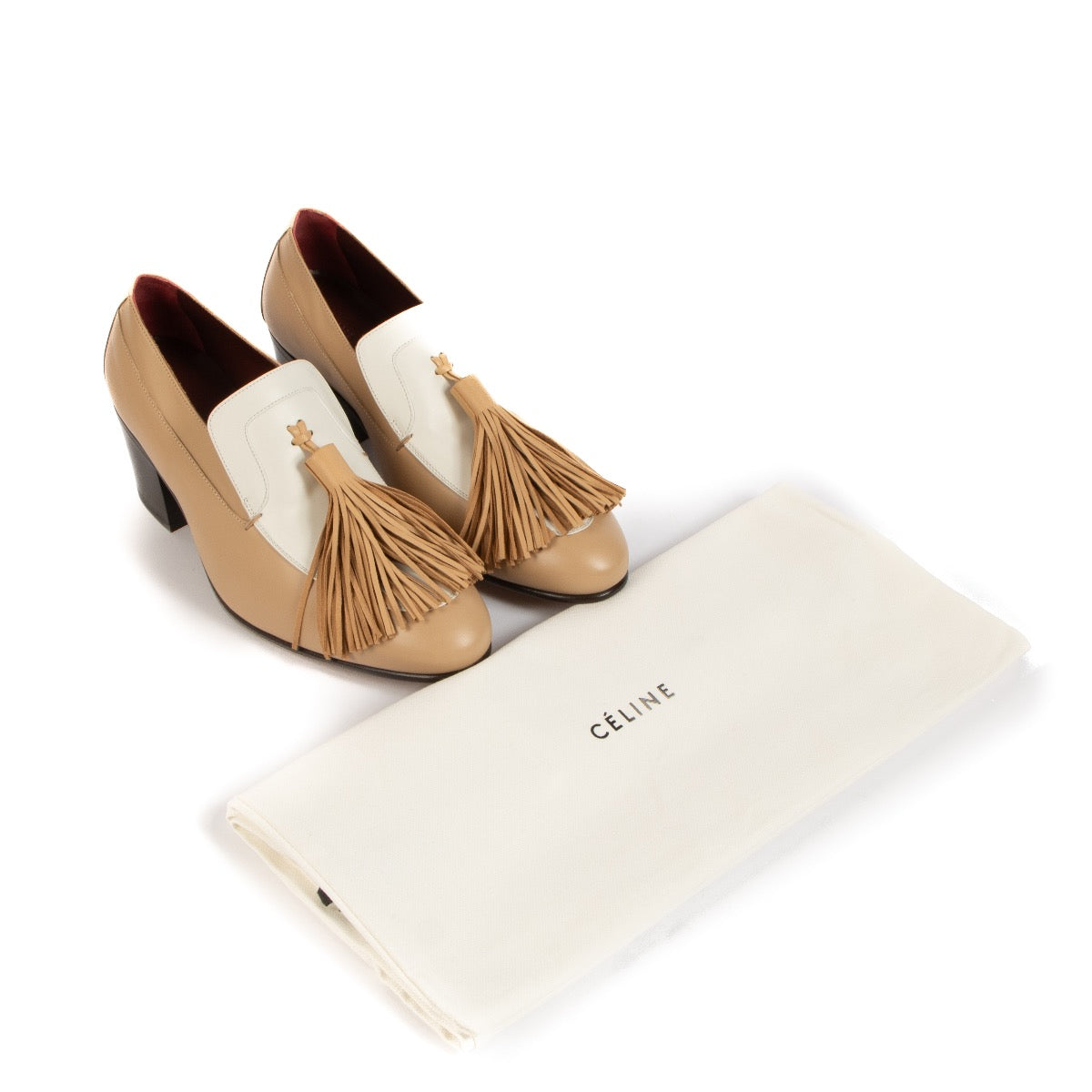 Shop safe online at Labellov in Antwerp, Brussels and Knokke this 100% authentic second hand Celine Bicolor Tassel Moccasin Loafers - size 38