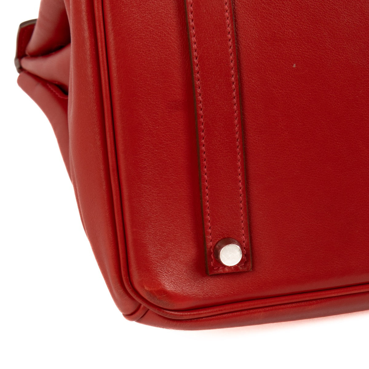 Shop safe online at Labellov in Antwerp, Brussels and Knokke this 100% authentic second hand Hermès Birkin 35 Rouge Vif Swift PHW