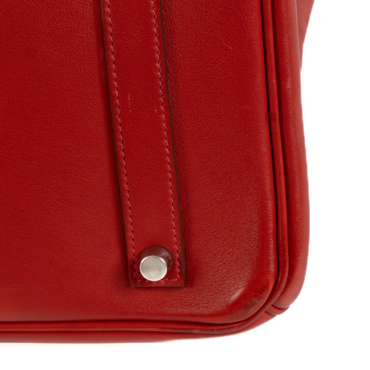 Shop safe online at Labellov in Antwerp, Brussels and Knokke this 100% authentic second hand Hermès Birkin 35 Rouge Vif Swift PHW