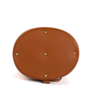 Shop safe online at Labellov in Antwerp, Brussels and Knokke this 100% authentic second hand Hermès Camel Intercity Vanity Case Top Handle