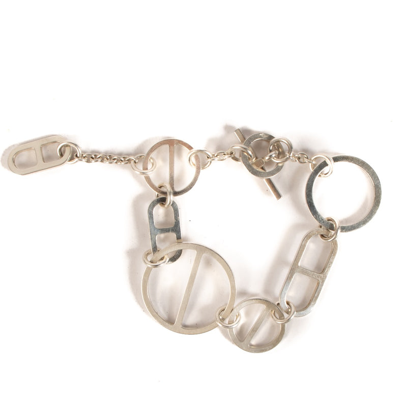 Shop safe online at Labellov in Antwerp, Brussels and Knokke this 100% authentic second hand Hermès Silver Azur Bracelet