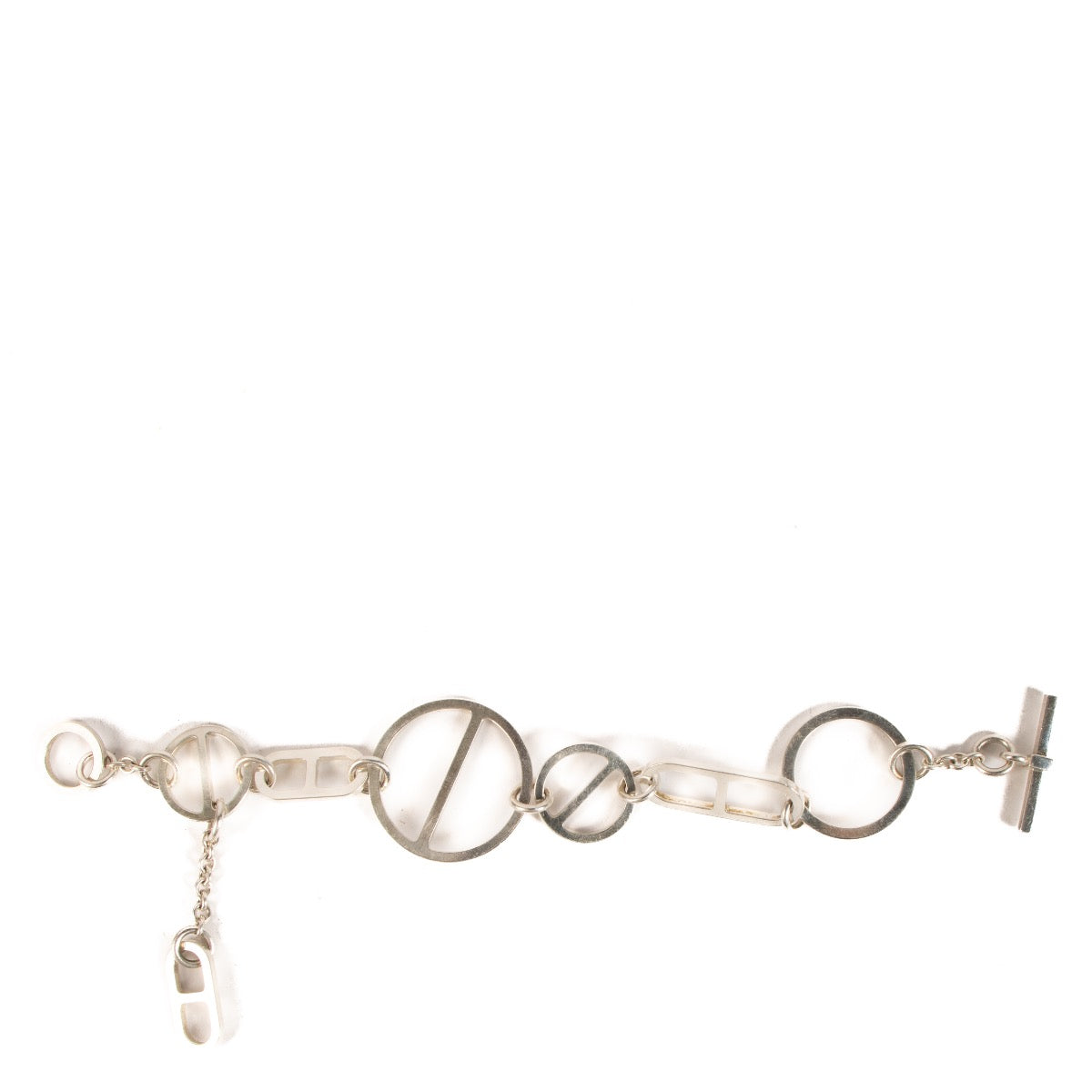 Shop safe online at Labellov in Antwerp, Brussels and Knokke this 100% authentic second hand Hermès Silver Azur Bracelet