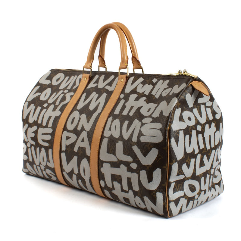 Shop safe online at Labellov in Antwerp, Brussels and Knokke this 100% authentic second hand Louis Vuitton Monogram Grafiti Stephen Sprousse Keepall 50