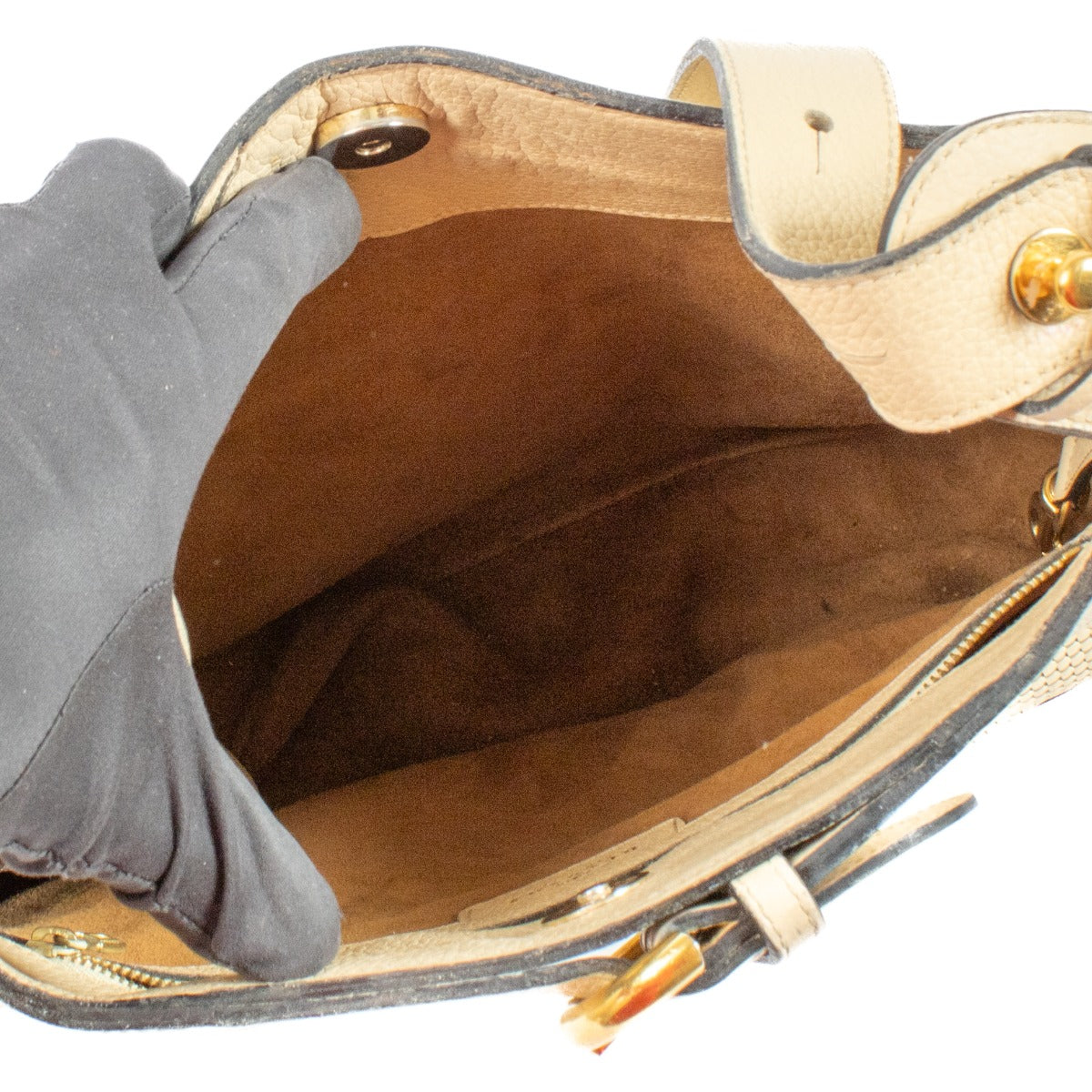 Delvaux beige Souverain shoulder bag with gold hardware, featuring a timeless and sophisticated design. Shop now on Labellov.com.