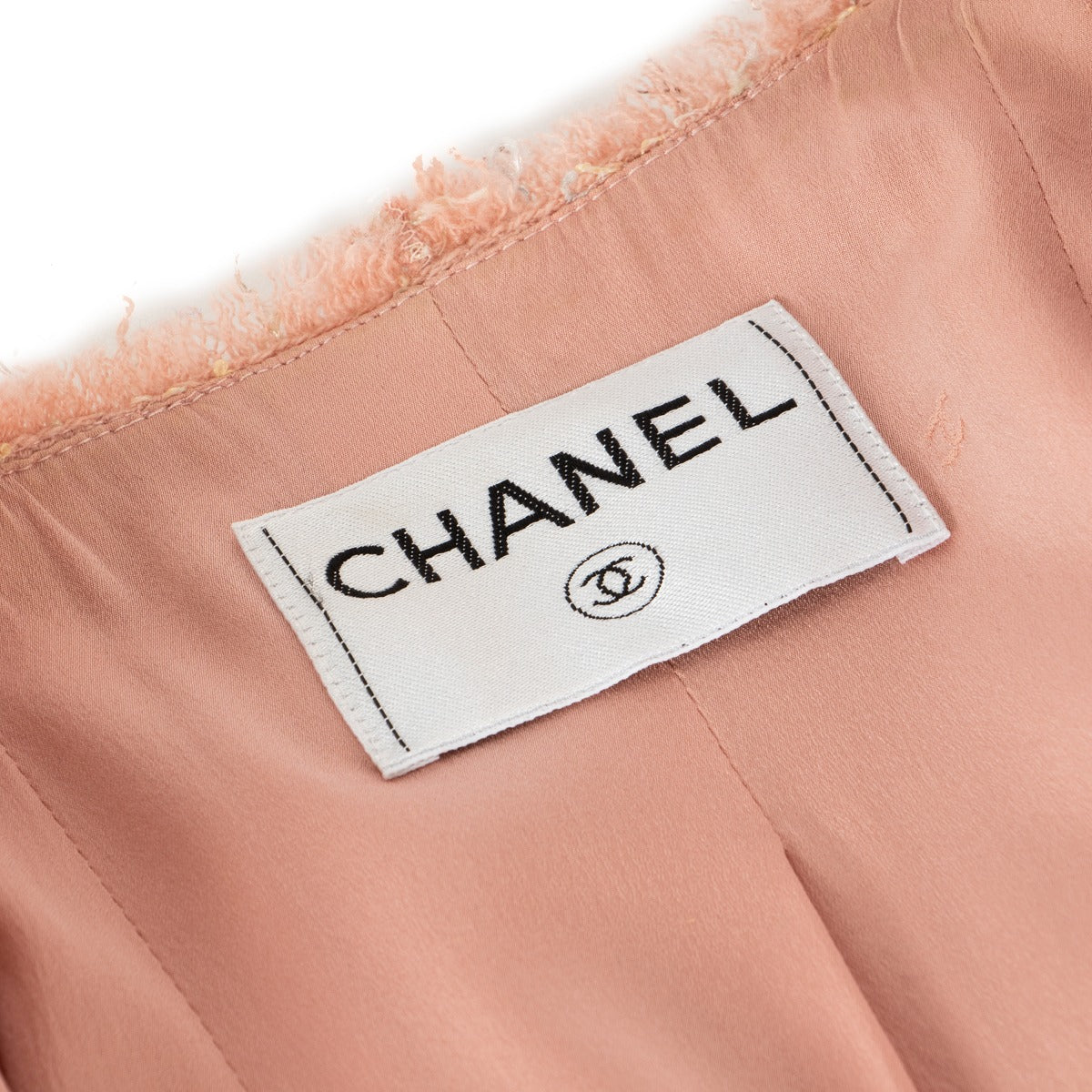 Veste en tweed bouclé rose Chanel