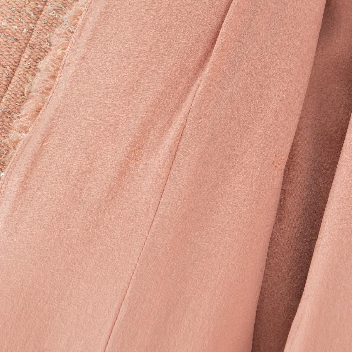 Veste en tweed bouclé rose Chanel