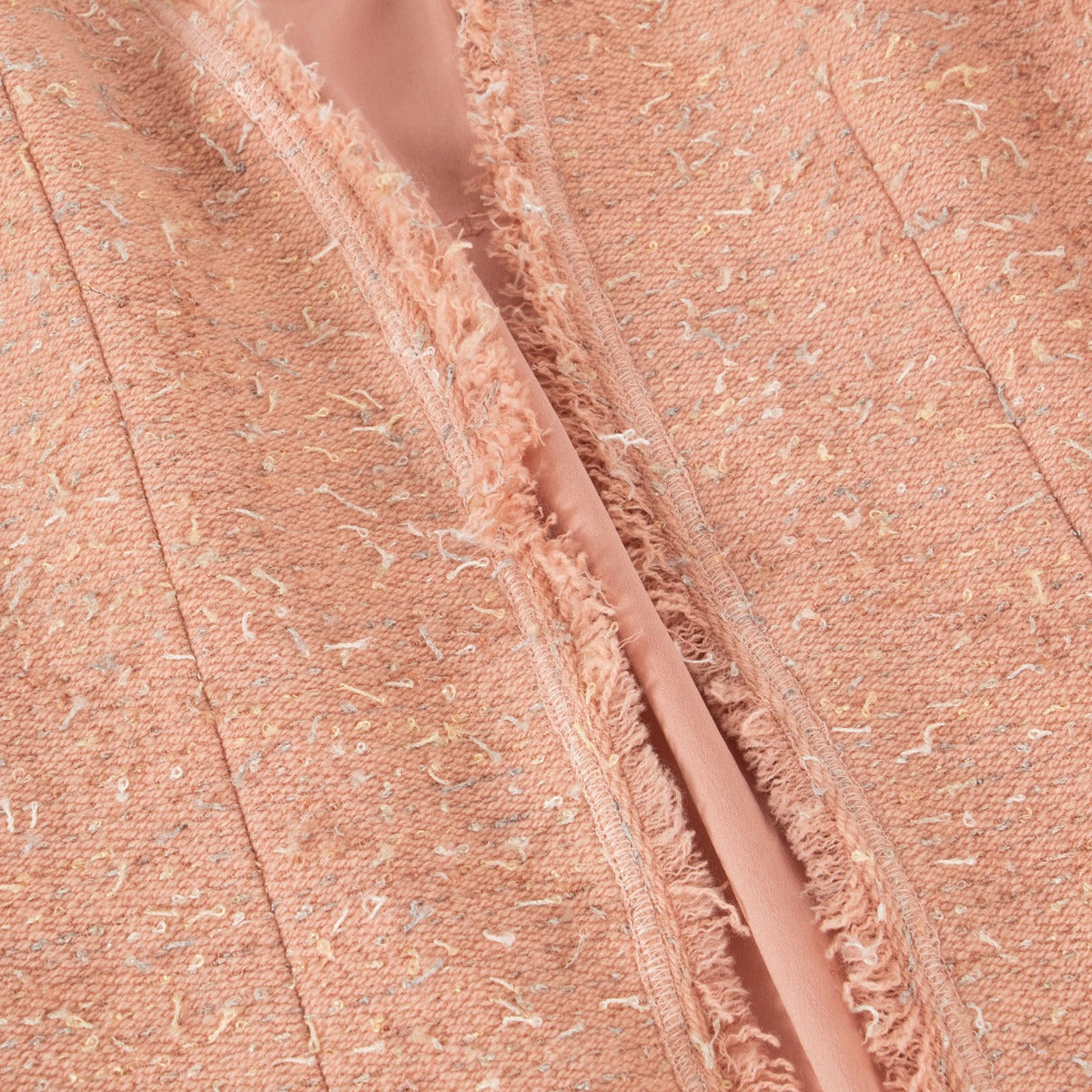 Veste en tweed bouclé rose Chanel