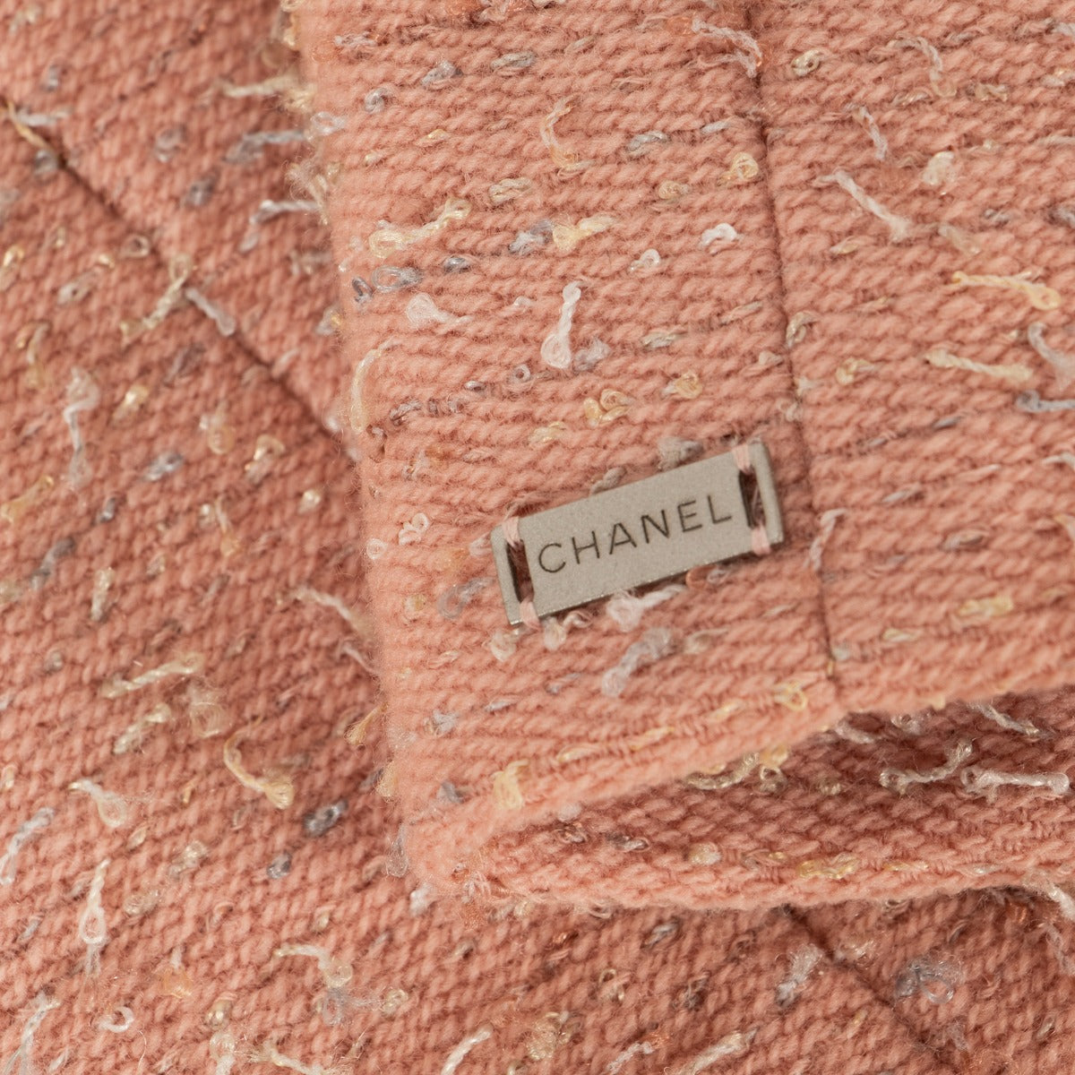 Veste en tweed bouclé rose Chanel