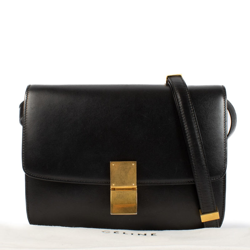 Shop safe online at Labellov in Antwerp and Knokke this 100% authentic second hand Celine Black Classic Box Crossbody Bag